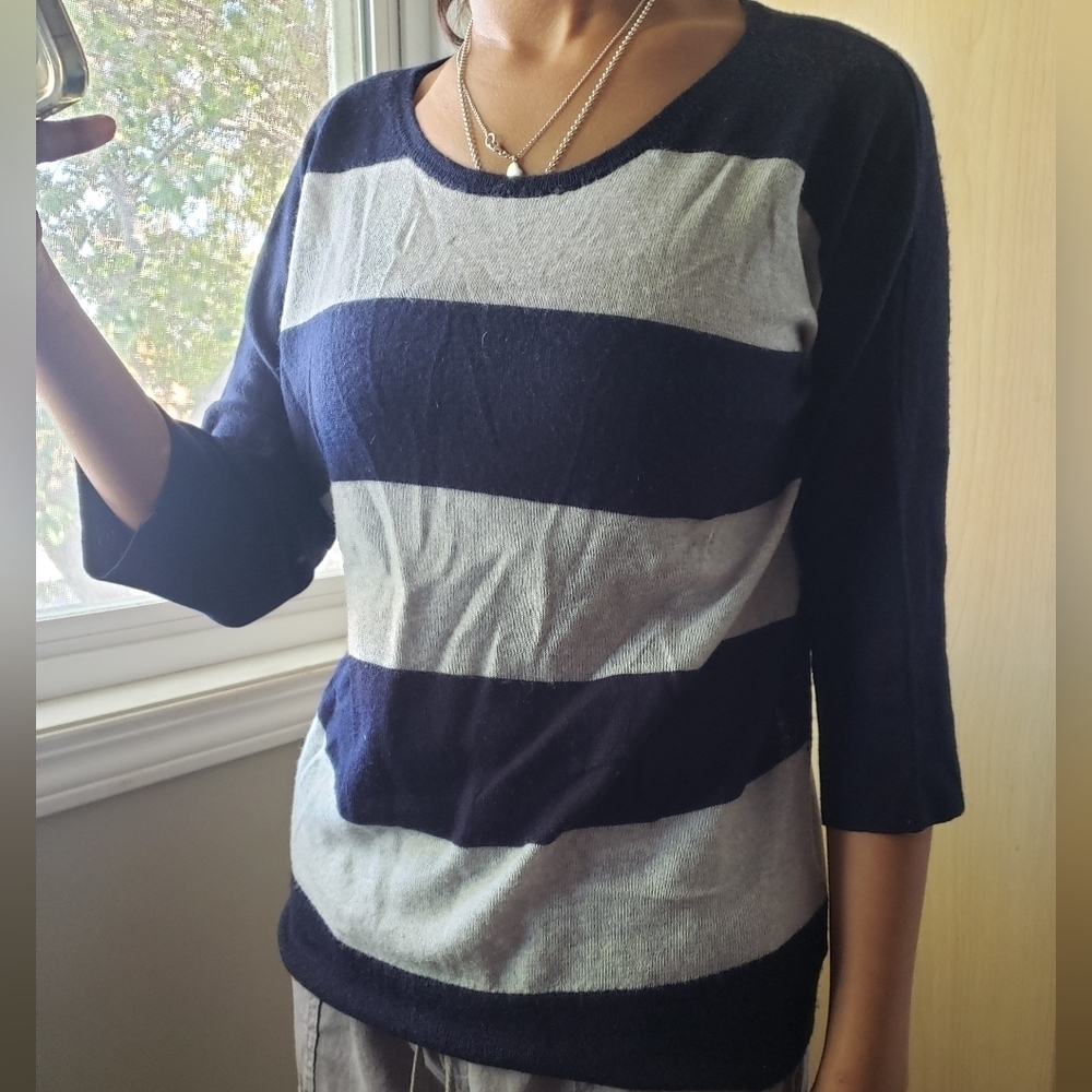 Cynthia Rowley 100% merino wool crew neck sweater small